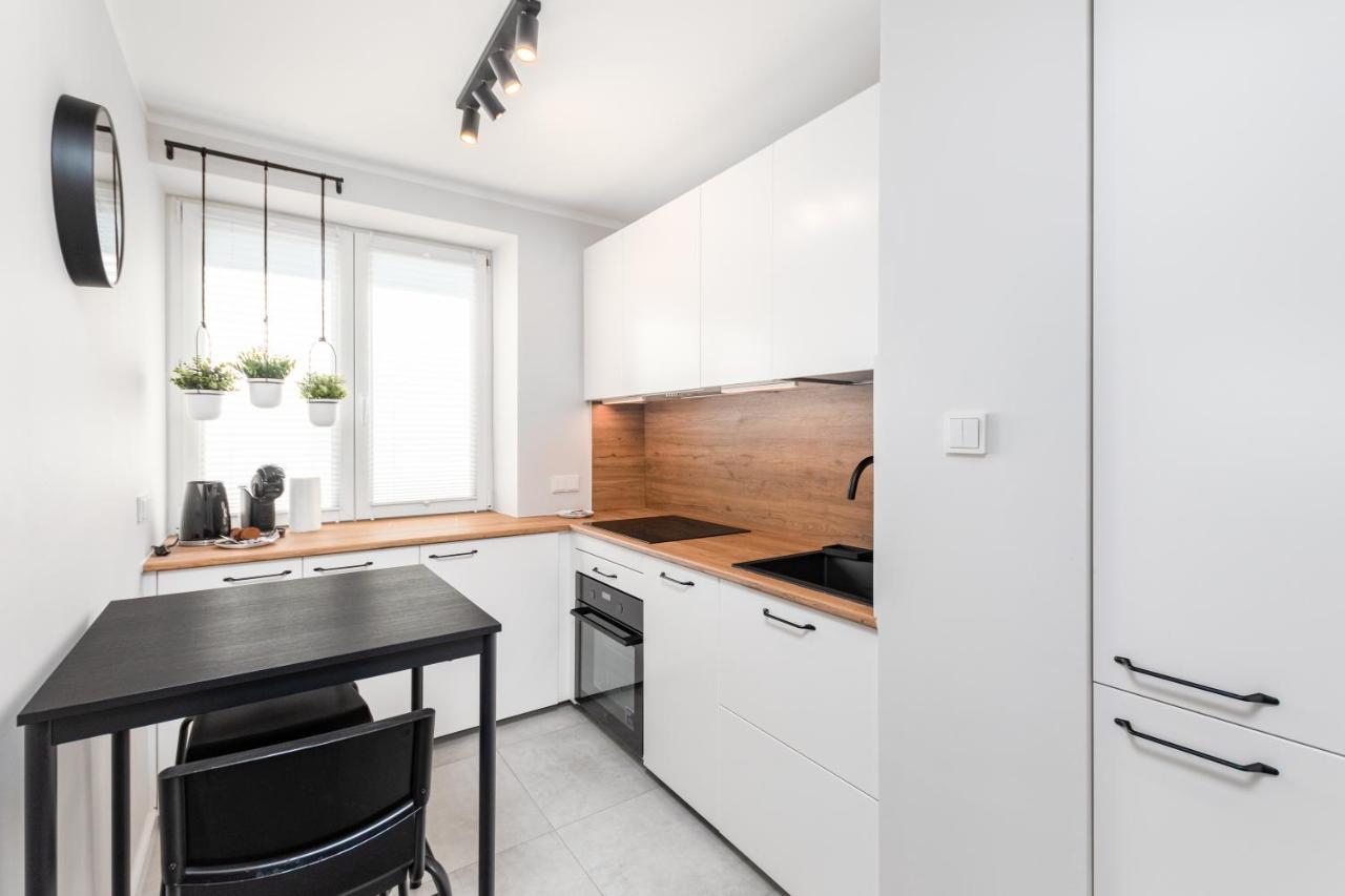 Pl. Dabrowskiego 12 By Homeprime Warsaw Exterior photo